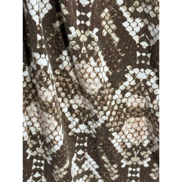 CHICOS Brown Reptile Snakeskin Animal Print Embellish Stretch shirt Sz 2 Large - Picture 6 of 10